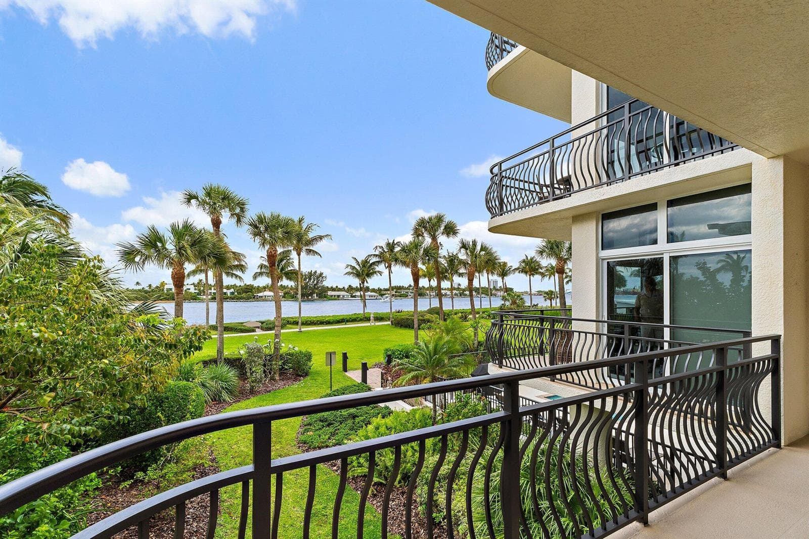 049-314InletWay-101-PalmBeachShores