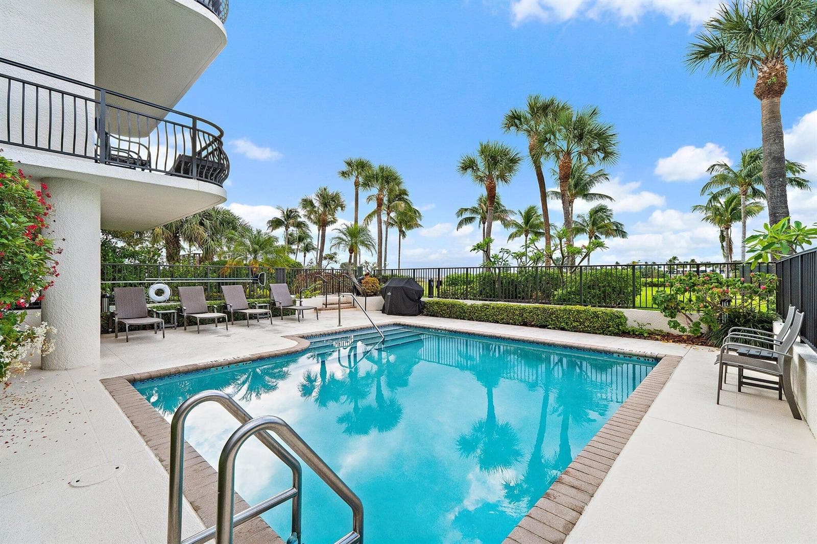 010-314InletWay-101-PalmBeachShores