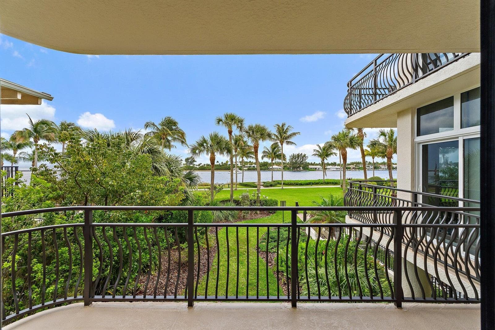 046-314InletWay-101-PalmBeachShores