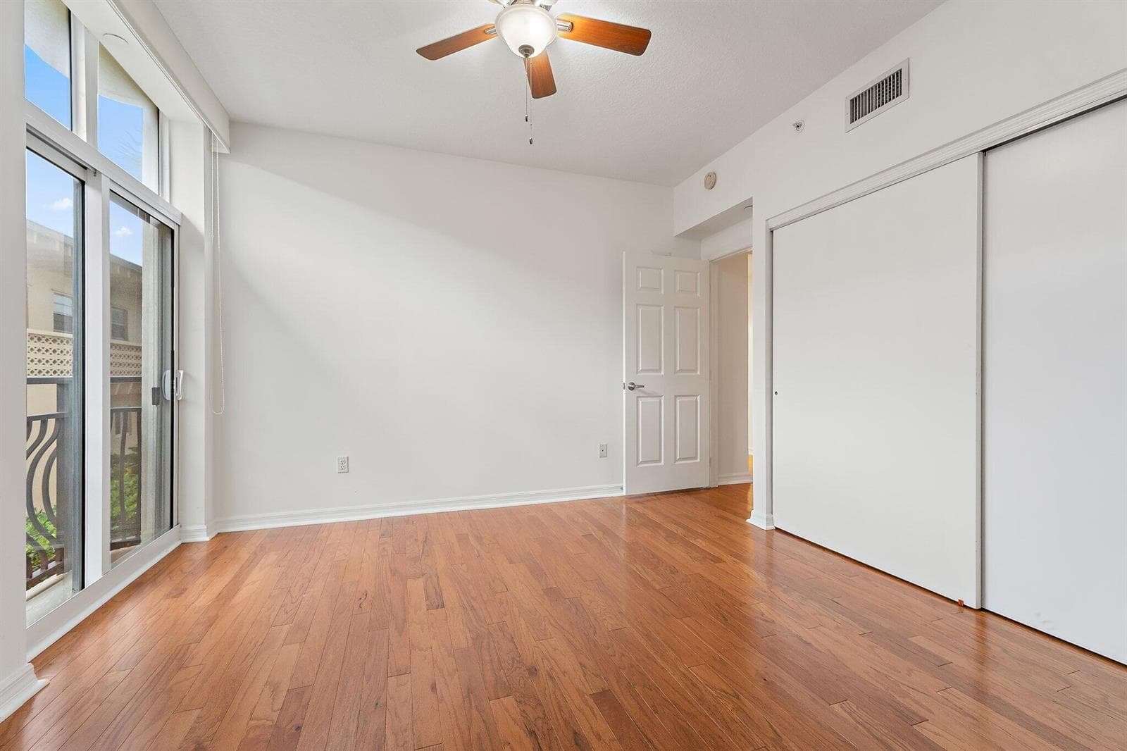 022-314InletWay-101-PalmBeachShores