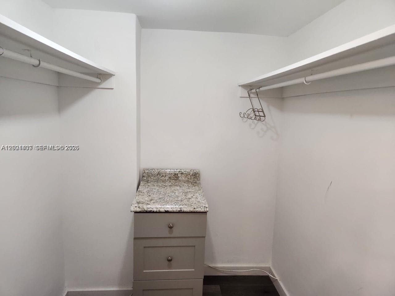 SEACOAST 5700 · #4N in Miami Beach - Photo 20