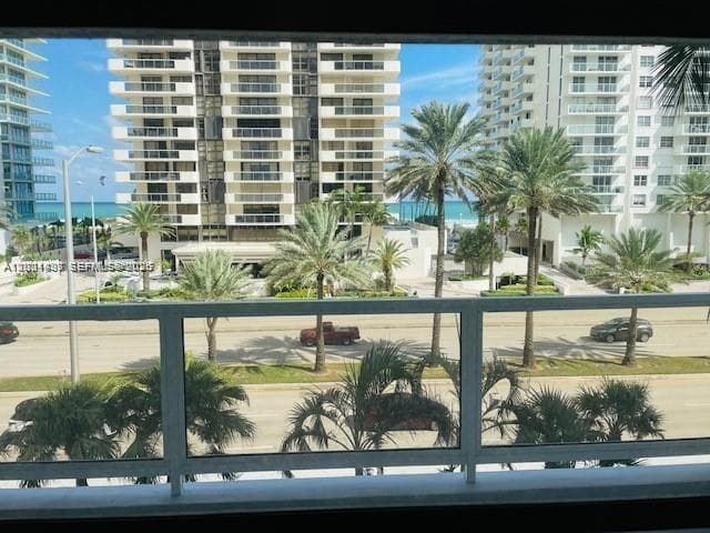 SEACOAST 5700 · #4N in Miami Beach - Photo 35