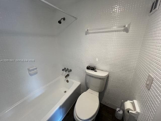 MASTER BATH WITH TUB