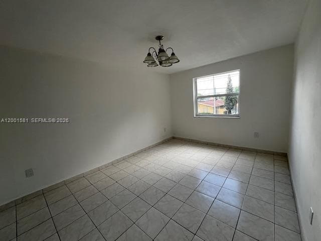 VERY SPACIOUS MASTER BEDROOM WITH LOTS OF ROOM FOR KING SIZE BED ETC