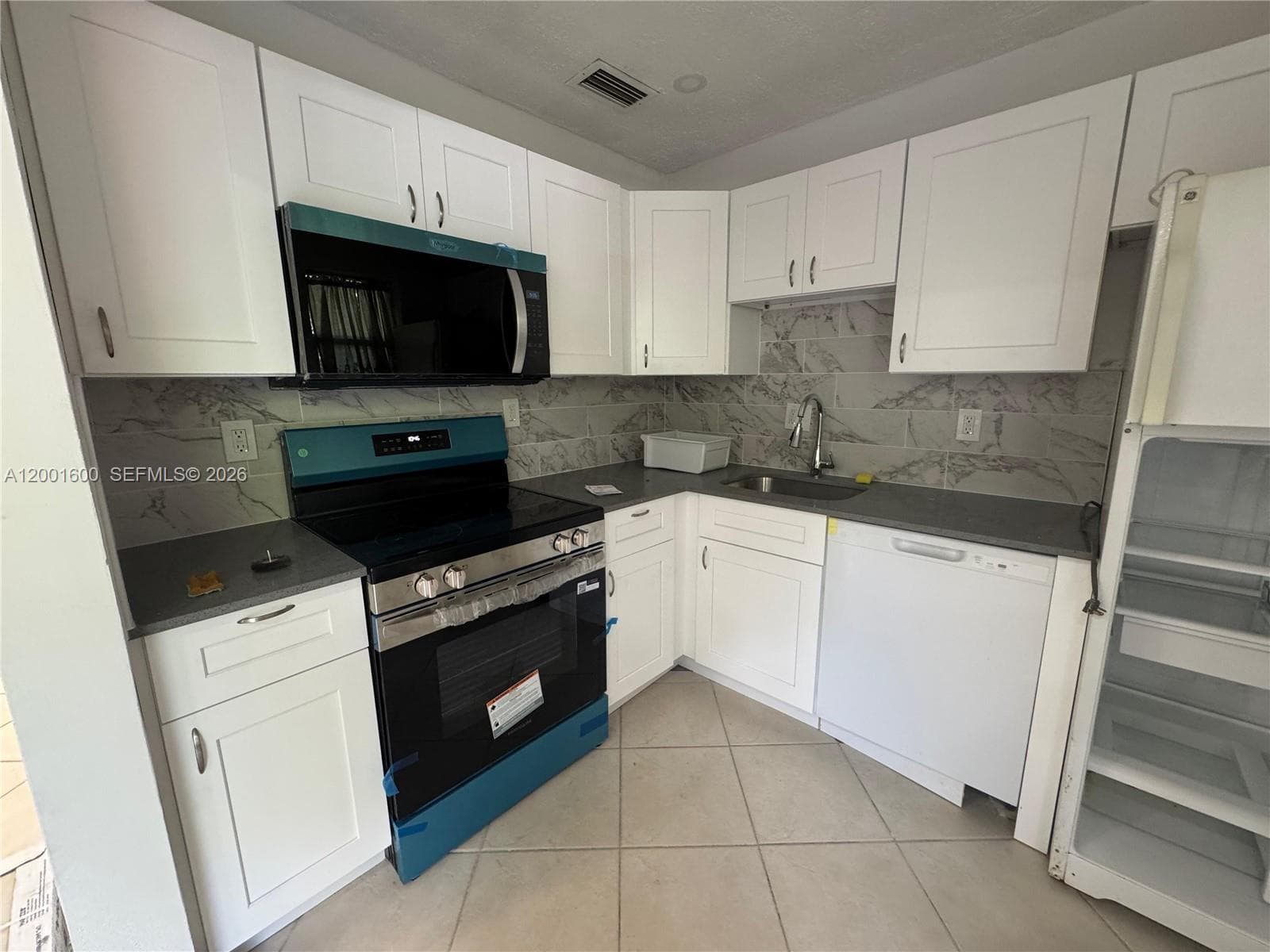 GOLDEN ISLES CONDO APTS · #115 in Hallandale Beach - Photo 1