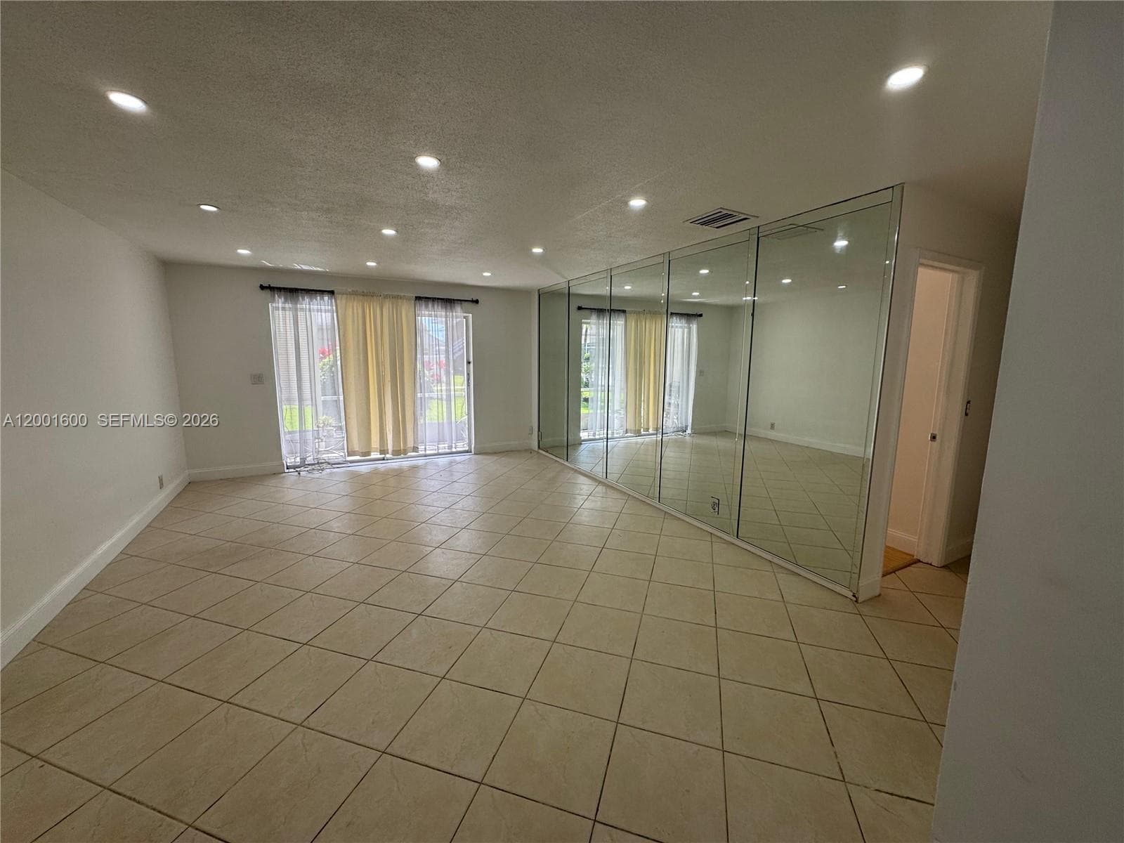 GOLDEN ISLES CONDO APTS · #115 in Hallandale Beach - Photo 9