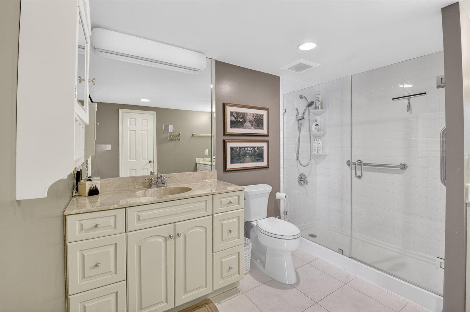 Primary bath