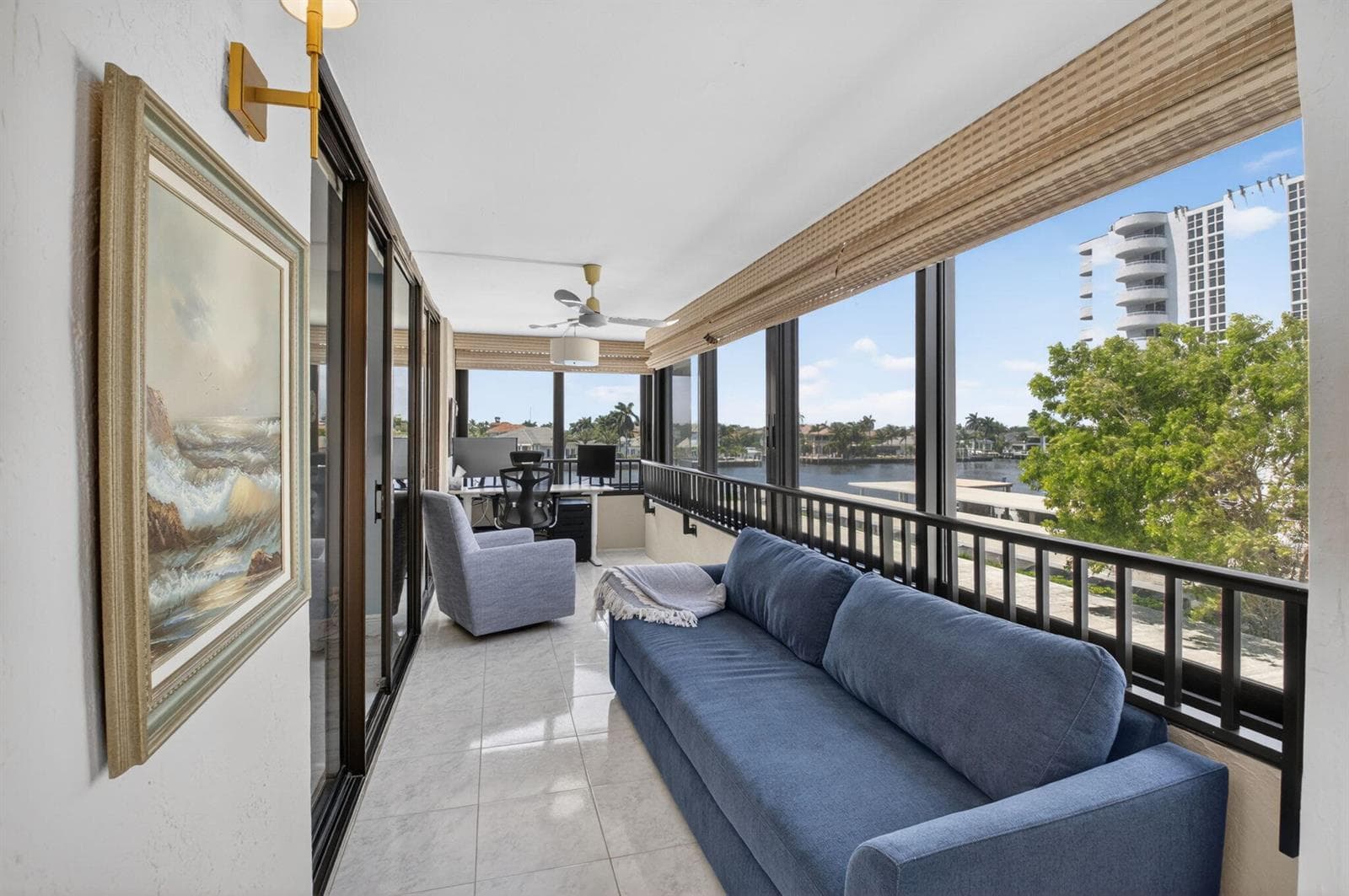 Expansive Florida Rm