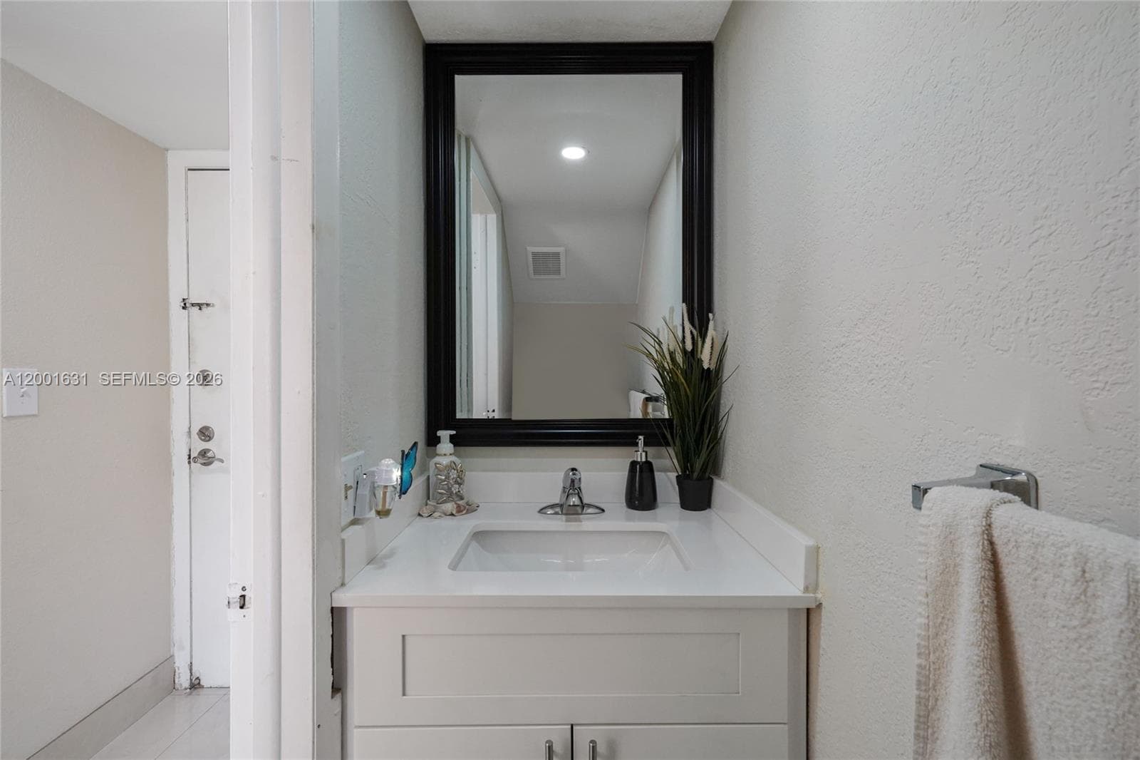 Villa Catalina · #429 in Hialeah - Photo 4