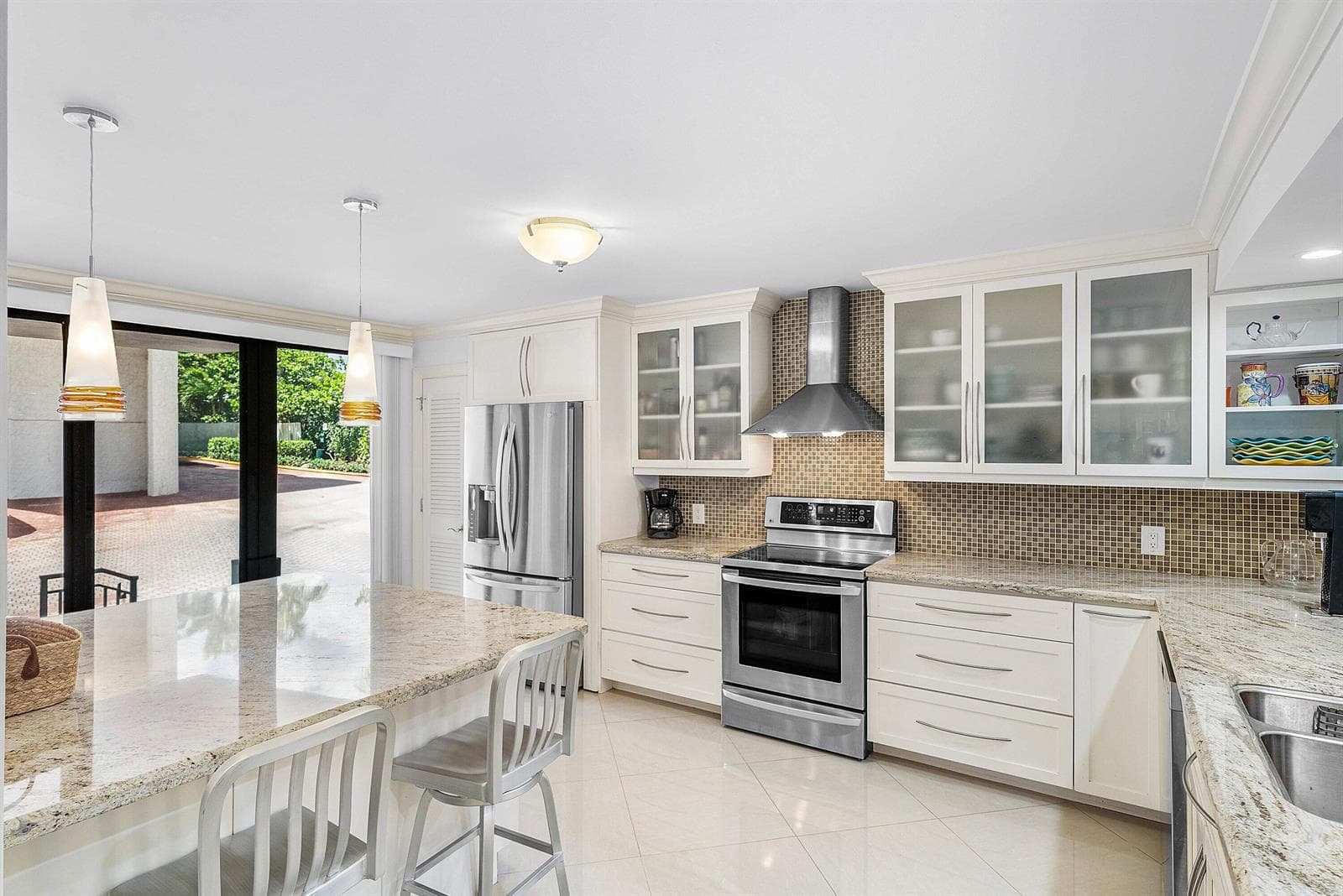 STAINLESS STEEL APPLIANCES
