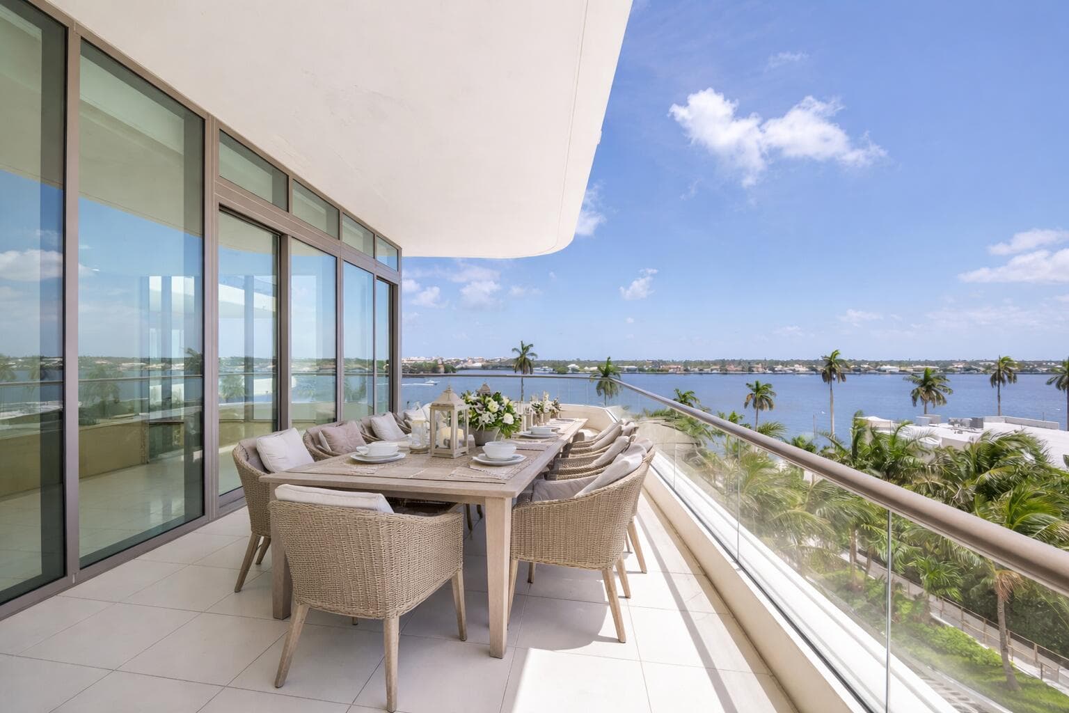 STAGED Exterior