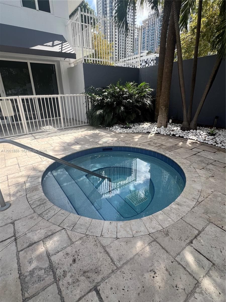 MADISON DOWNTOWN CONDO · #W-1806 in Miami - Photo 18