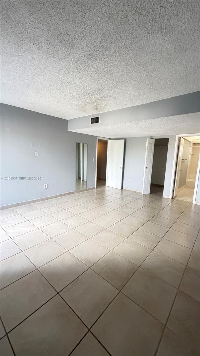 THE BEACH CLUB FONTAINEBL · #L304 in Miami - Photo 3