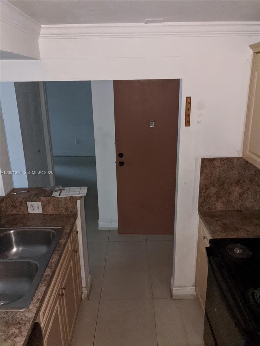 LAS BRISAS@ COUNTRY CLUB · #B209 in Hialeah - Photo 17