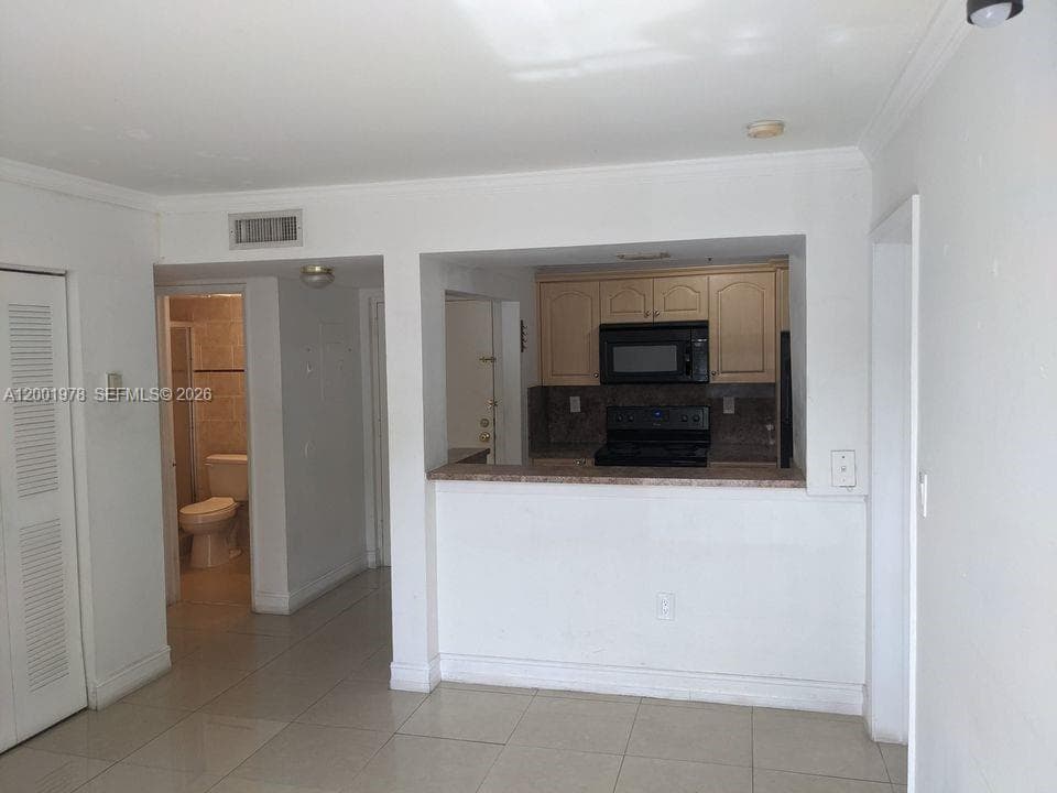 LAS BRISAS@ COUNTRY CLUB · #B209 in Hialeah - Photo 7