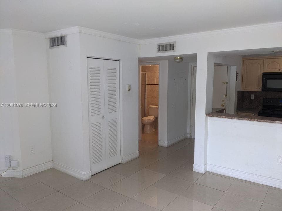 LAS BRISAS@ COUNTRY CLUB · #B209 in Hialeah - Photo 9