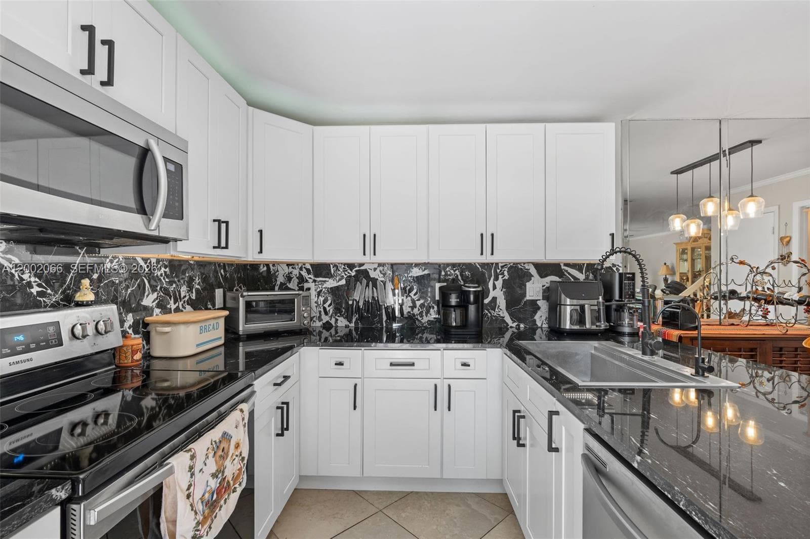 7124 71st Way photo 3
