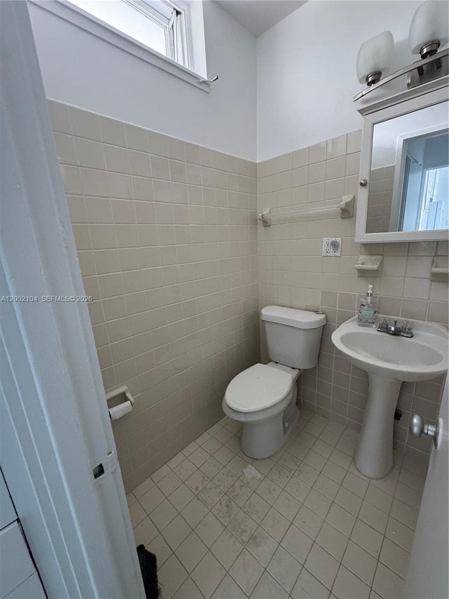 HARBOUR BAY CONDO · #C3 in Bay Harbor Islands - Photo 8