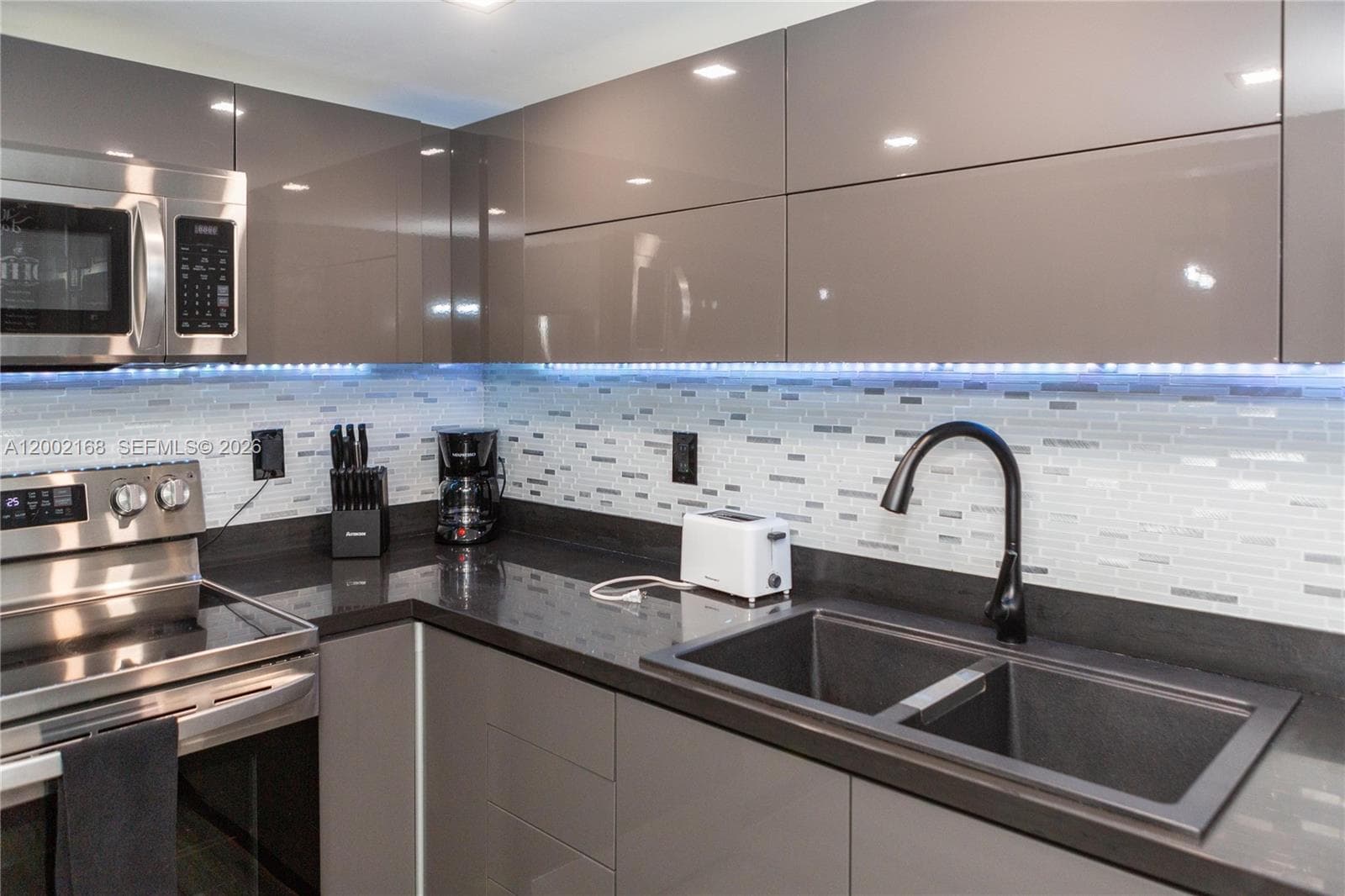 MARBELLA TOWER CONDO · #0 in Sunny Isles Beach - Photo 7