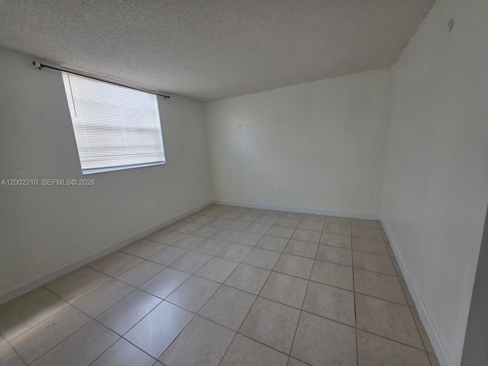 HALF MOON TOWERS CONDO · #602 in Miami - Photo 11