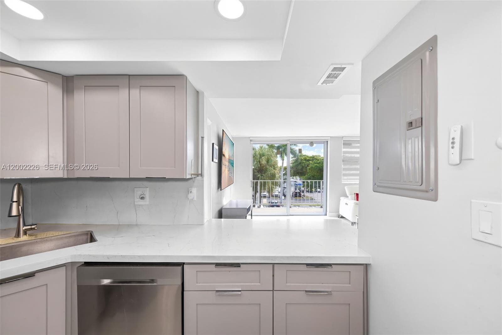 REEF NORTH CONDO · #3J in North Miami Beach - Photo 13