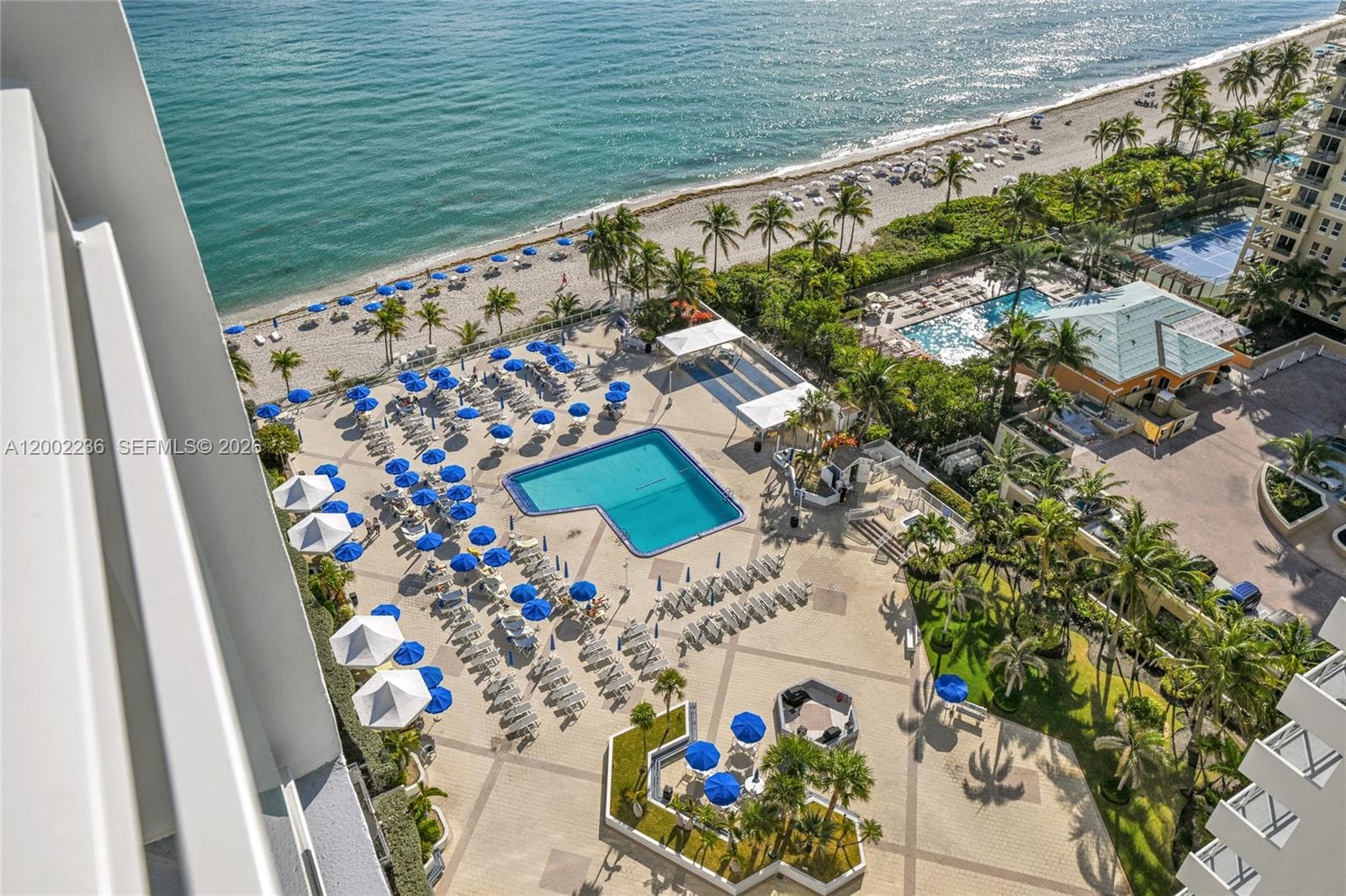PARKER PLAZA CONDO ESTATE · #2018 in Hallandale Beach - Photo 2