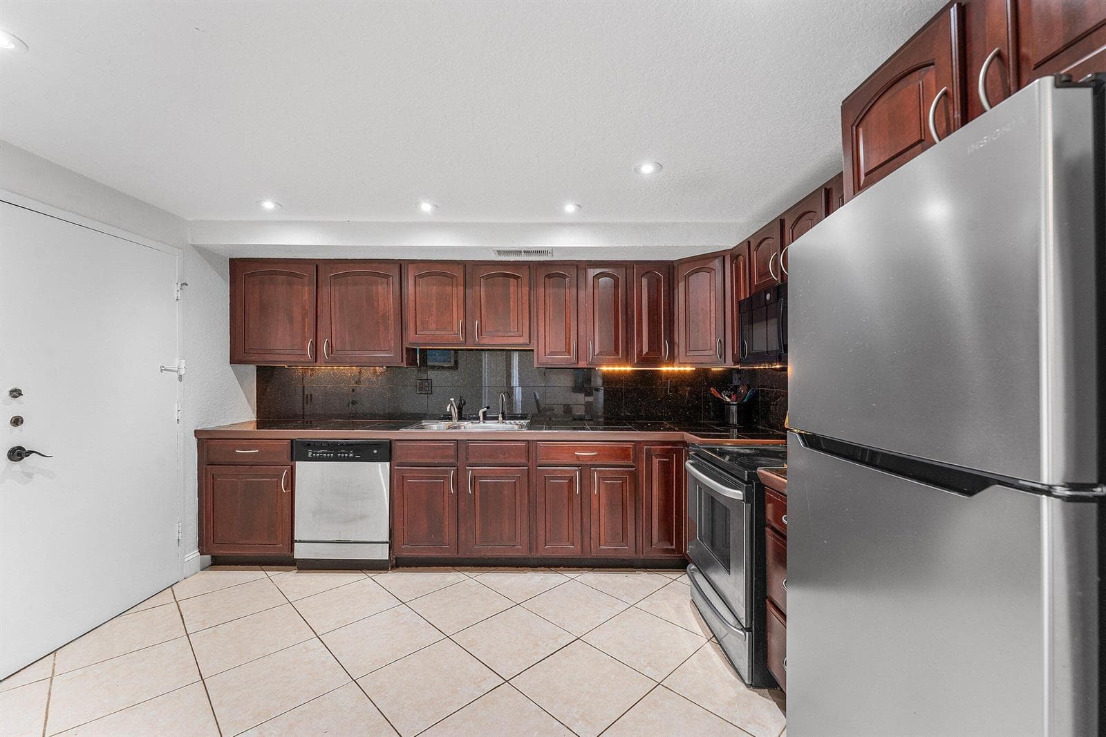006-1600SouthOceanDrive-7H-Hollywood-FL-