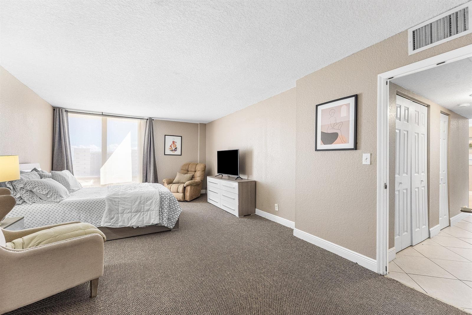 019-1600SouthOceanDrive-7H-Hollywood-FL-