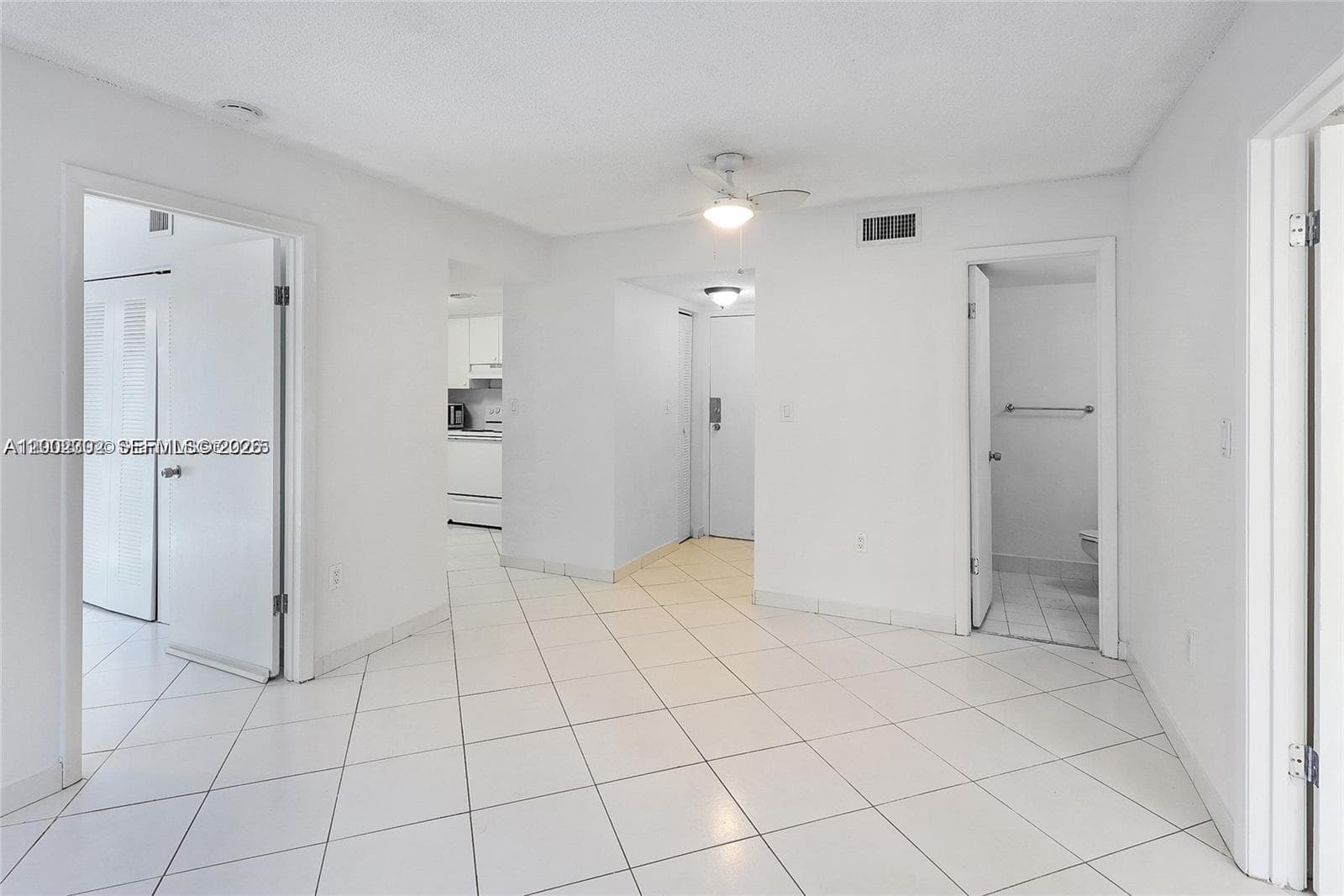 LAKE BEACH CLUB CONDO · #405 in Miami Beach - Photo 2