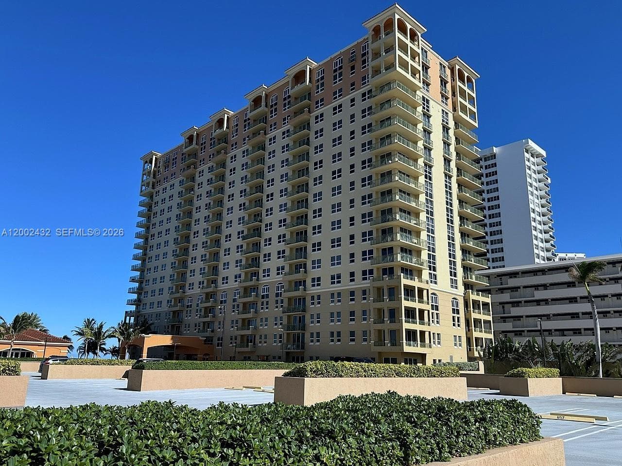 2080 Ocean Drive · #MPH12 in Hallandale Beach - Photo 49
