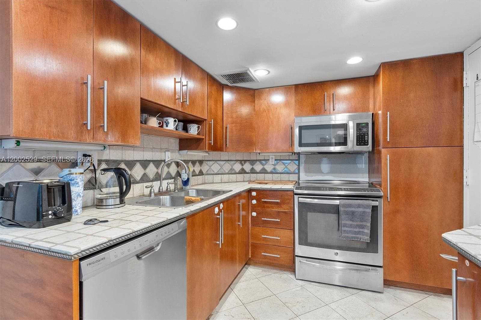 ARLEN HOUSE CONDO · #1503 in Sunny Isles Beach - Photo 16