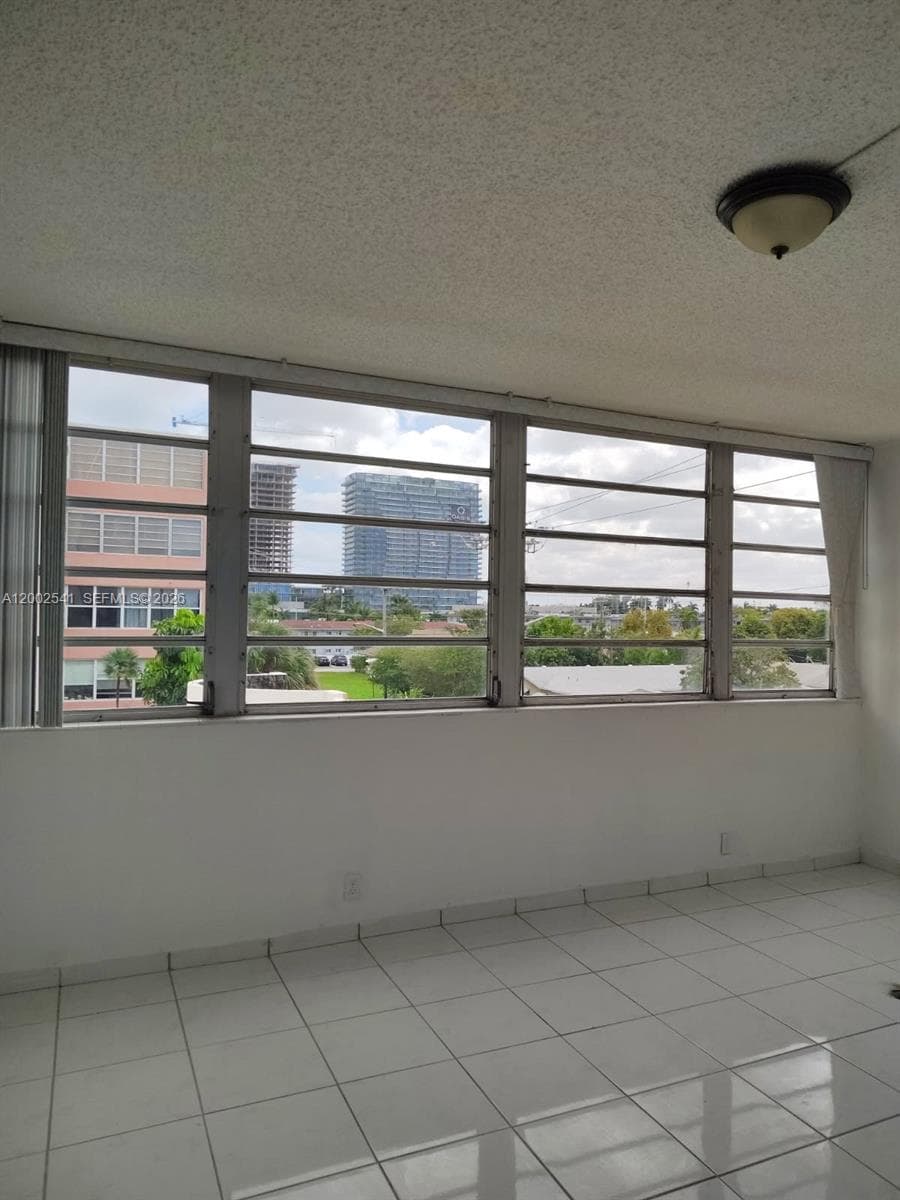 ELDORADO PLAZA WEST CONDO · #1C in Hallandale Beach - Photo 2