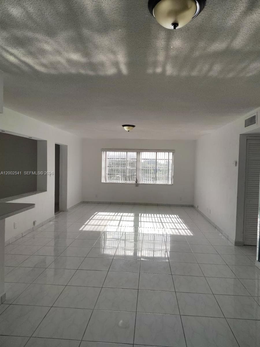 ELDORADO PLAZA WEST CONDO · #1C in Hallandale Beach - Photo 1