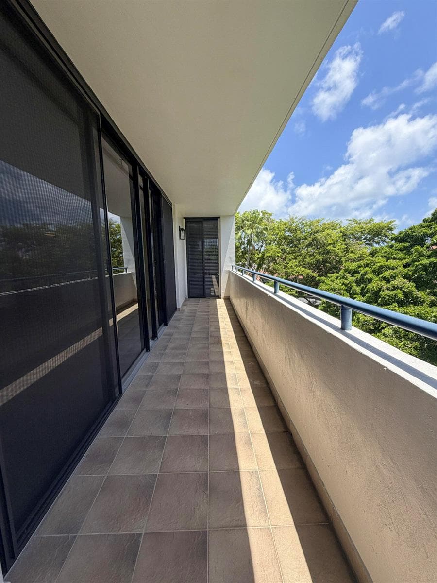 balcony