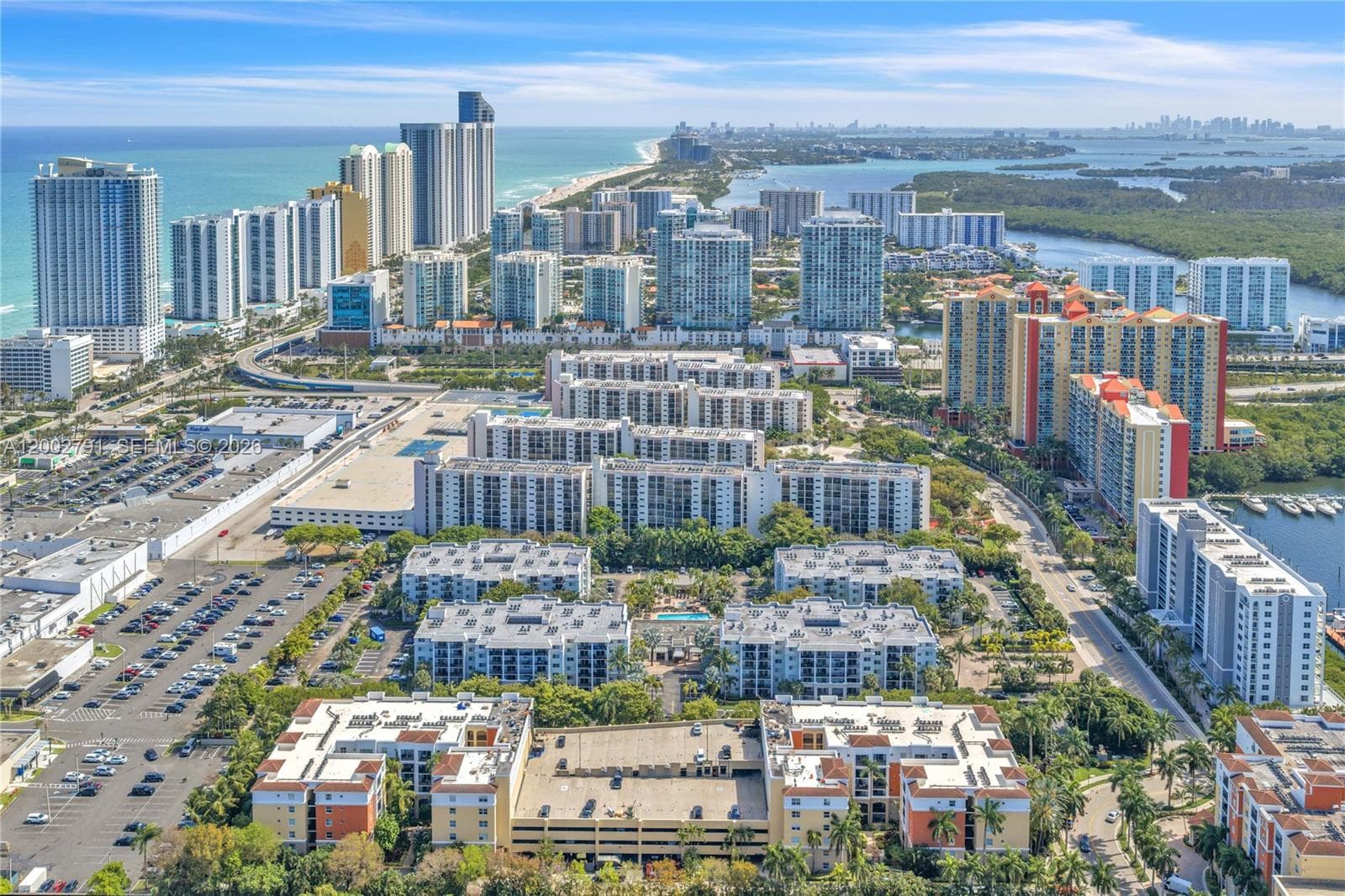 Porto Bellagio · #3204 in Sunny Isles Beach - Photo 37