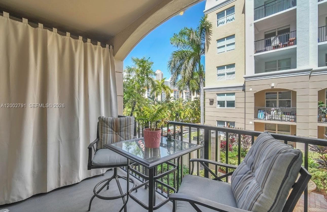 Porto Bellagio · #3204 in Sunny Isles Beach - Photo 8