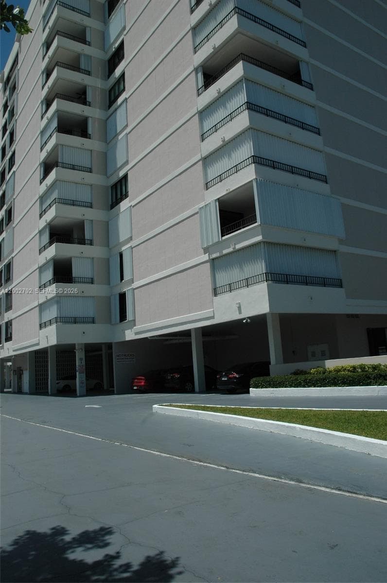 Emerald Tower · #408 in Pompano Beach - Photo 23