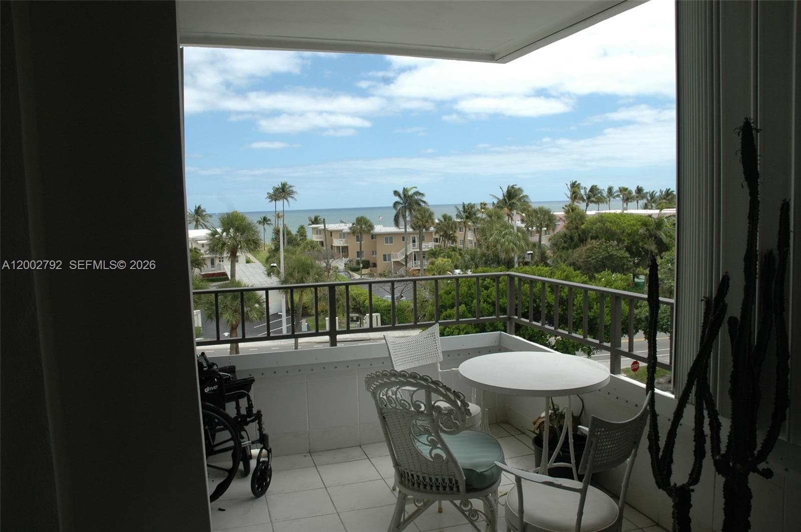 Emerald Tower · #408 in Pompano Beach - Photo 3