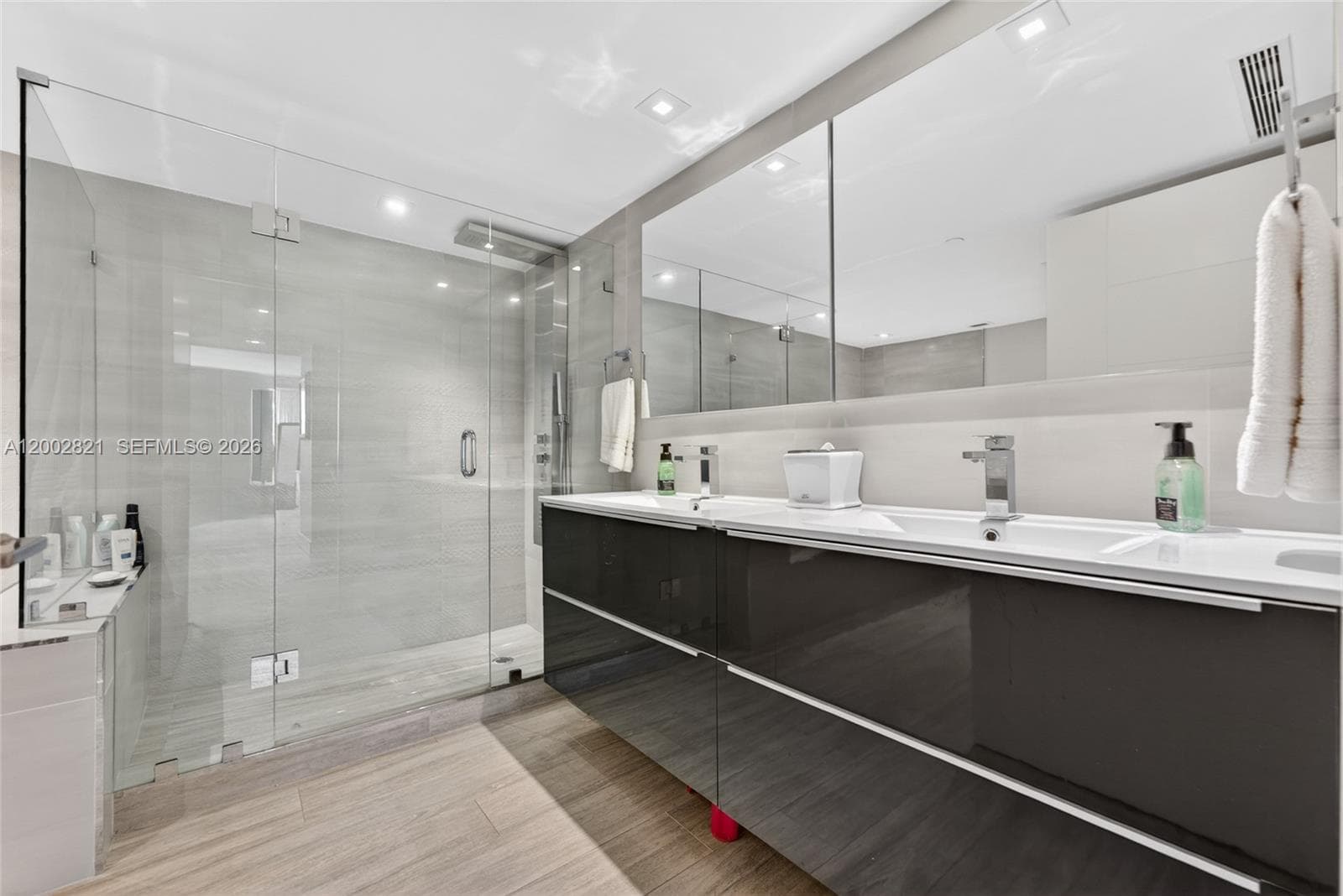 LEXCELLENCE · #1104 in Miami Beach - Photo 28