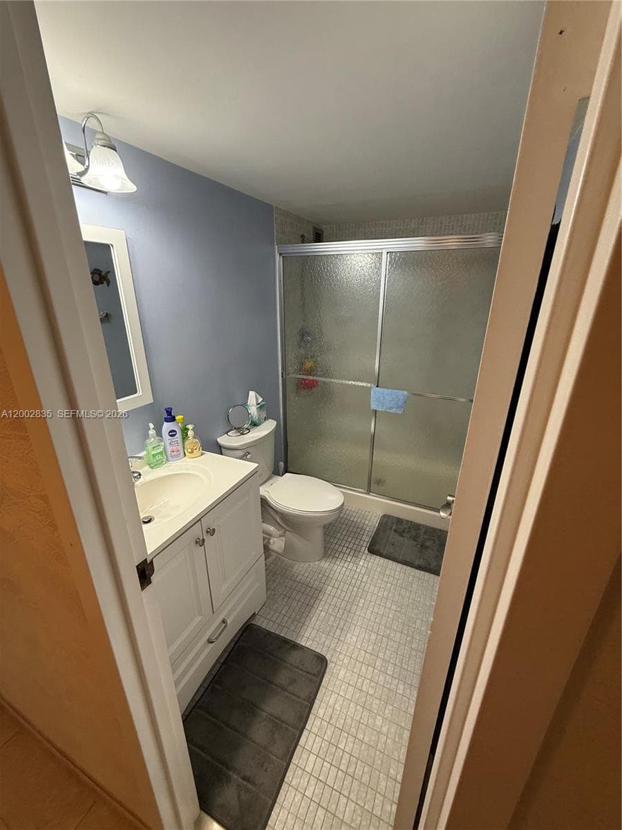 Oceanview park condo · #407 in Hallandale Beach - Photo 7