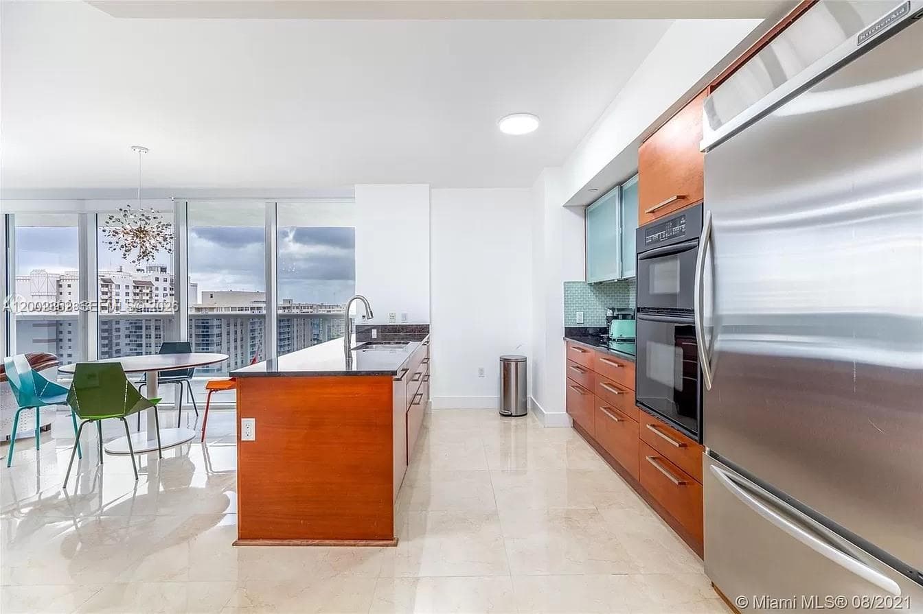 BEACH CLUB TWO CONDO · #1606 in Hallandale Beach - Photo 3