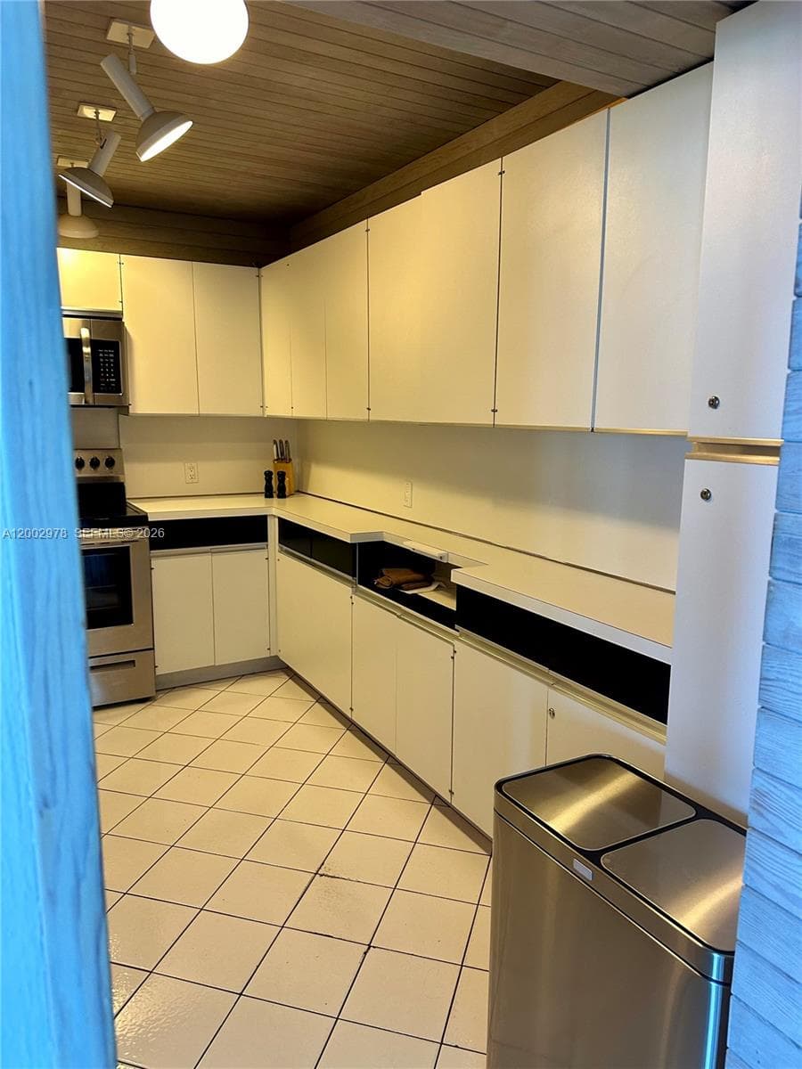 ARLEN HOUSE EAST CONDO · #1503 in Sunny Isles Beach - Photo 13