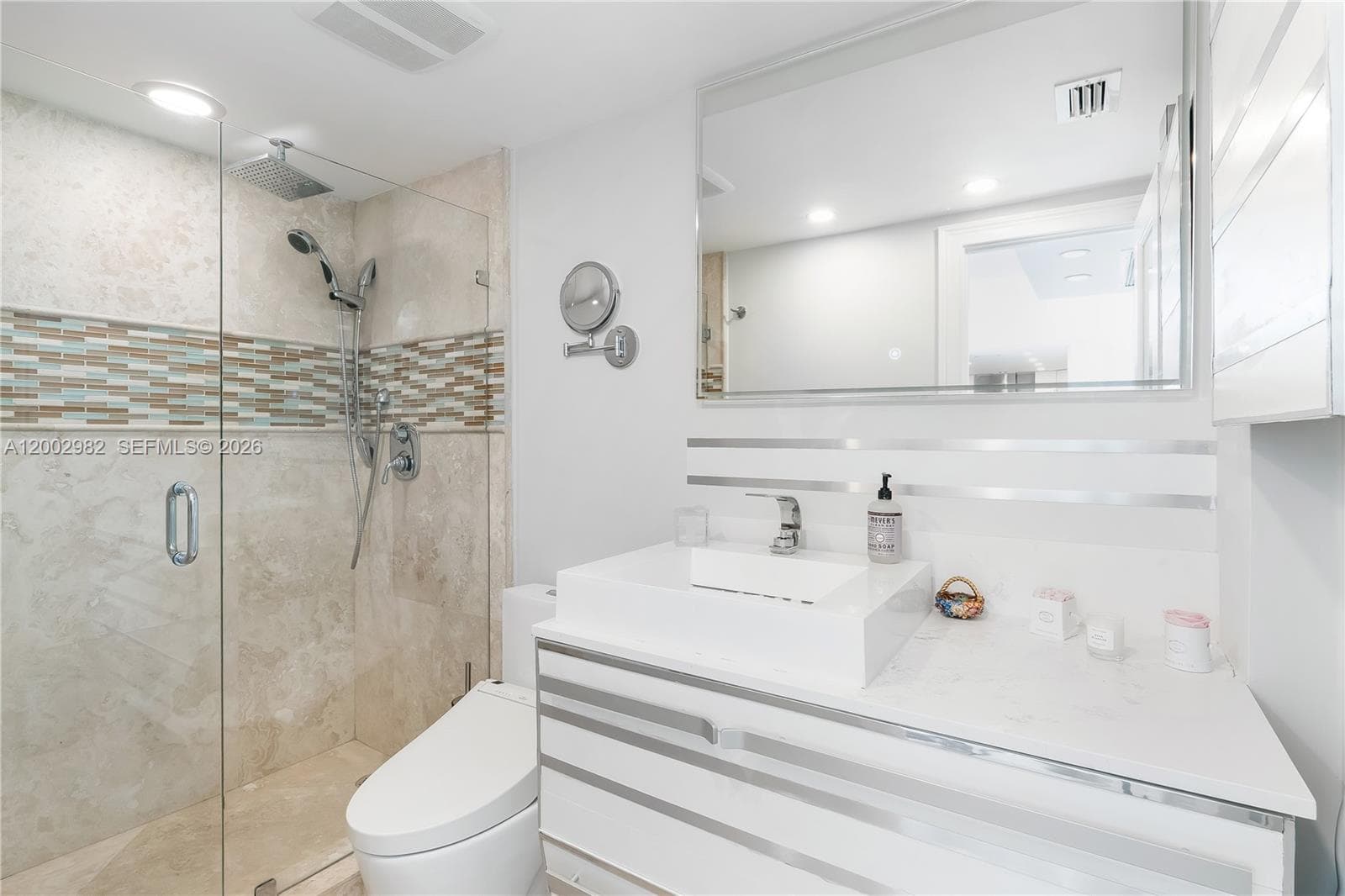Guest Full Bath