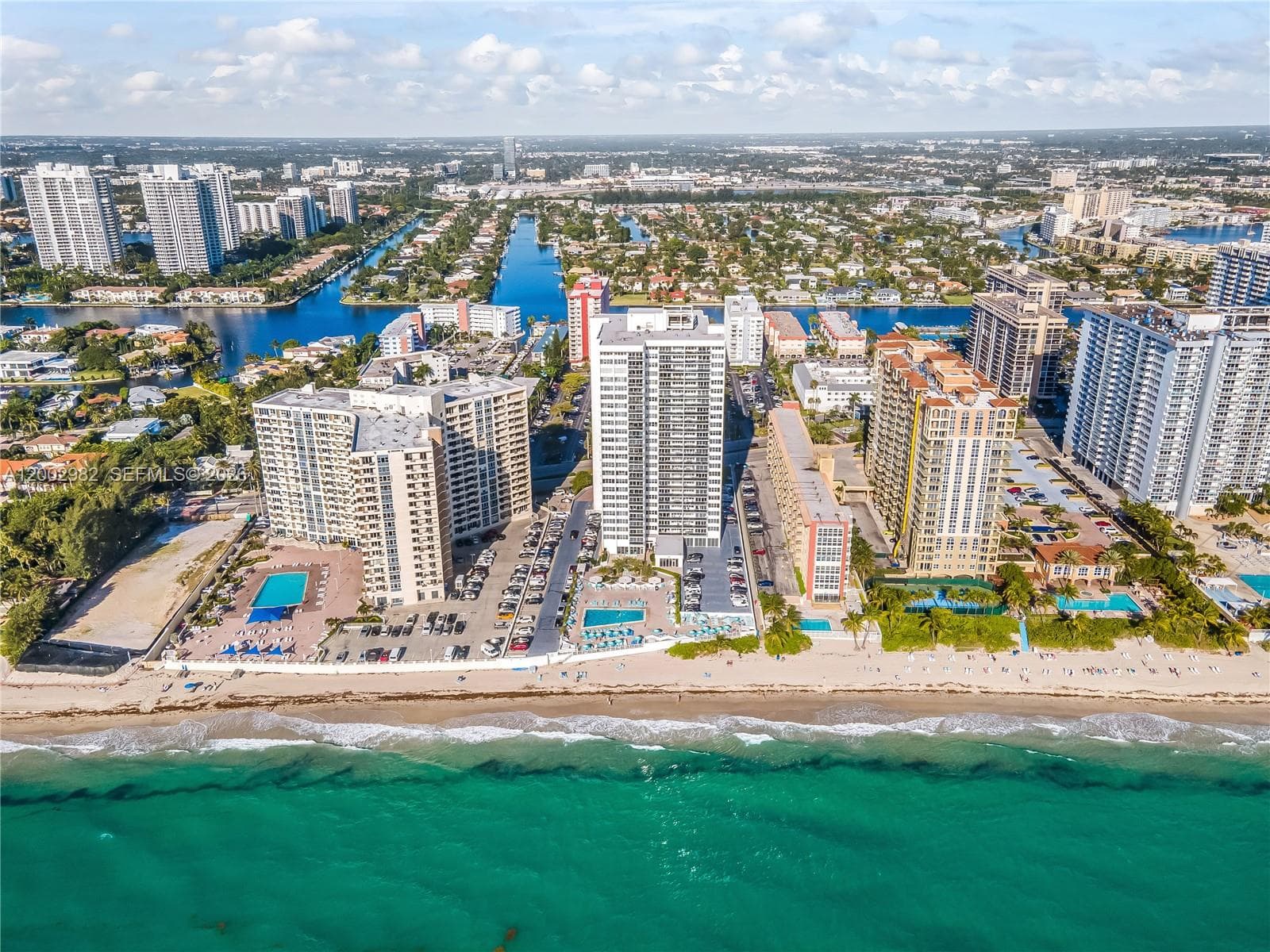 PARKER TOWER CONDO · #606 in Hallandale Beach - Photo 1