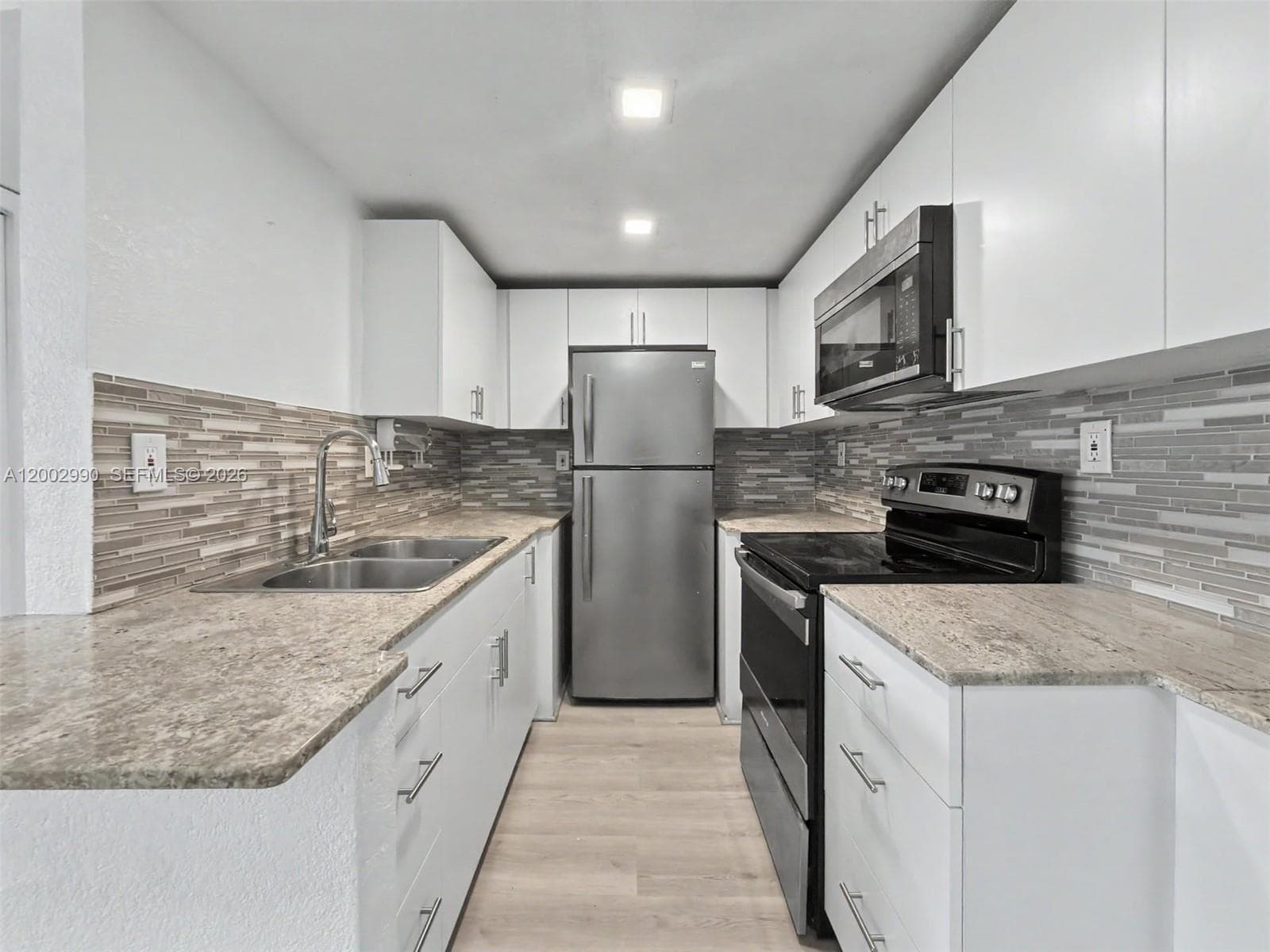 LAS ESTRELLAS CONDO · #120 in Hialeah - Photo 1