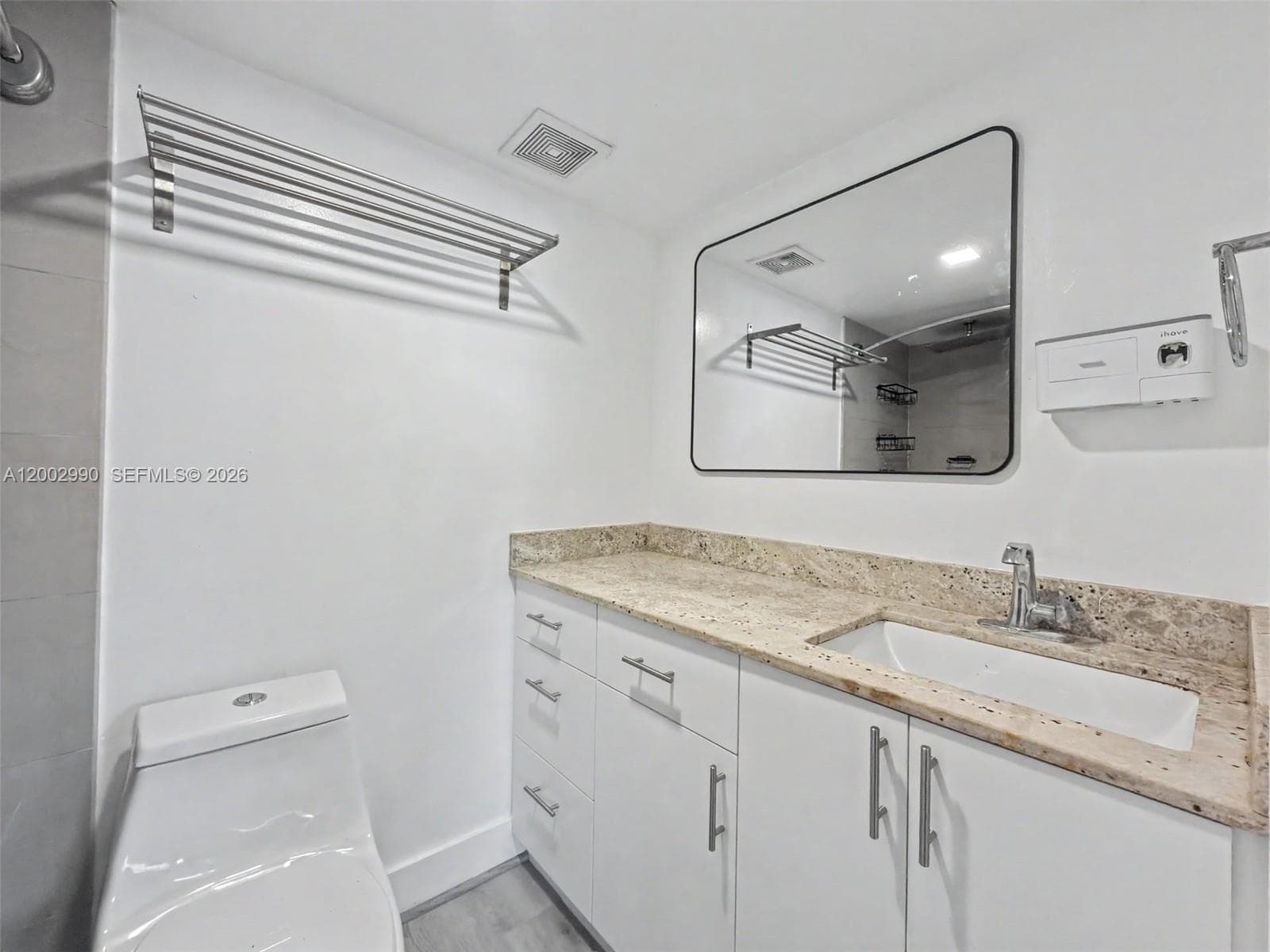 LAS ESTRELLAS CONDO · #120 in Hialeah - Photo 4