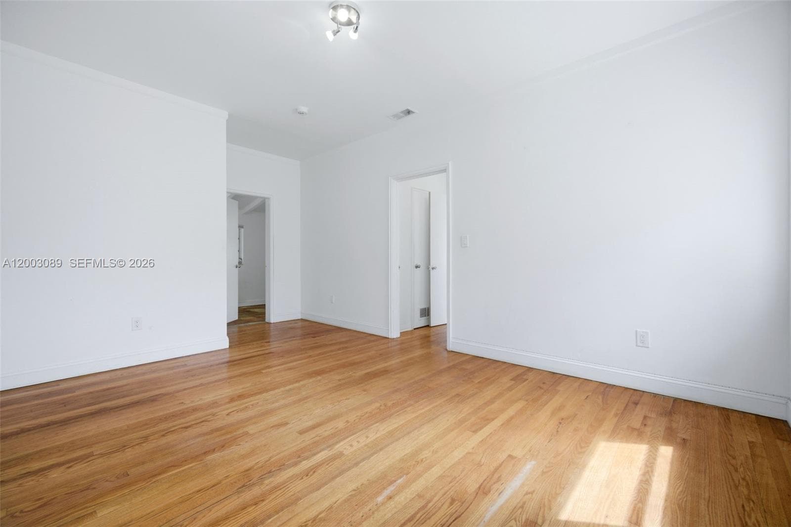 2300 S Miami Ave photo 37