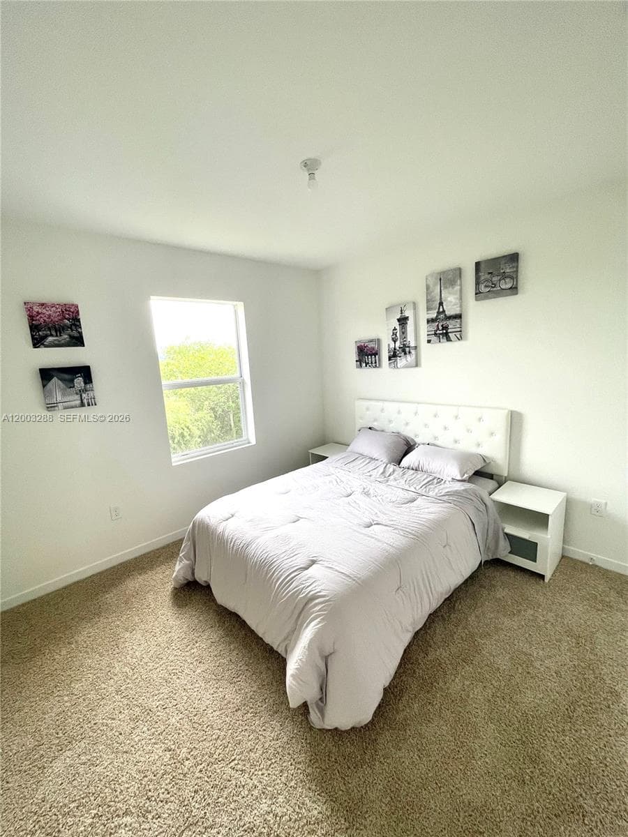 916 SE 19th St #916 photo 14