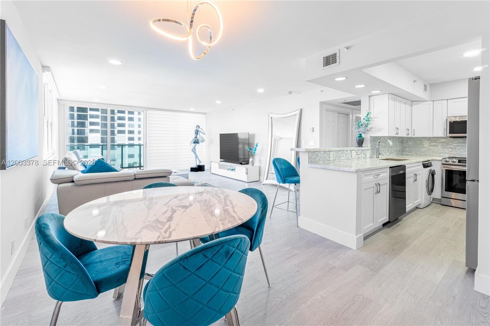 The wave condominium · #536 in Hollywood - Photo 7