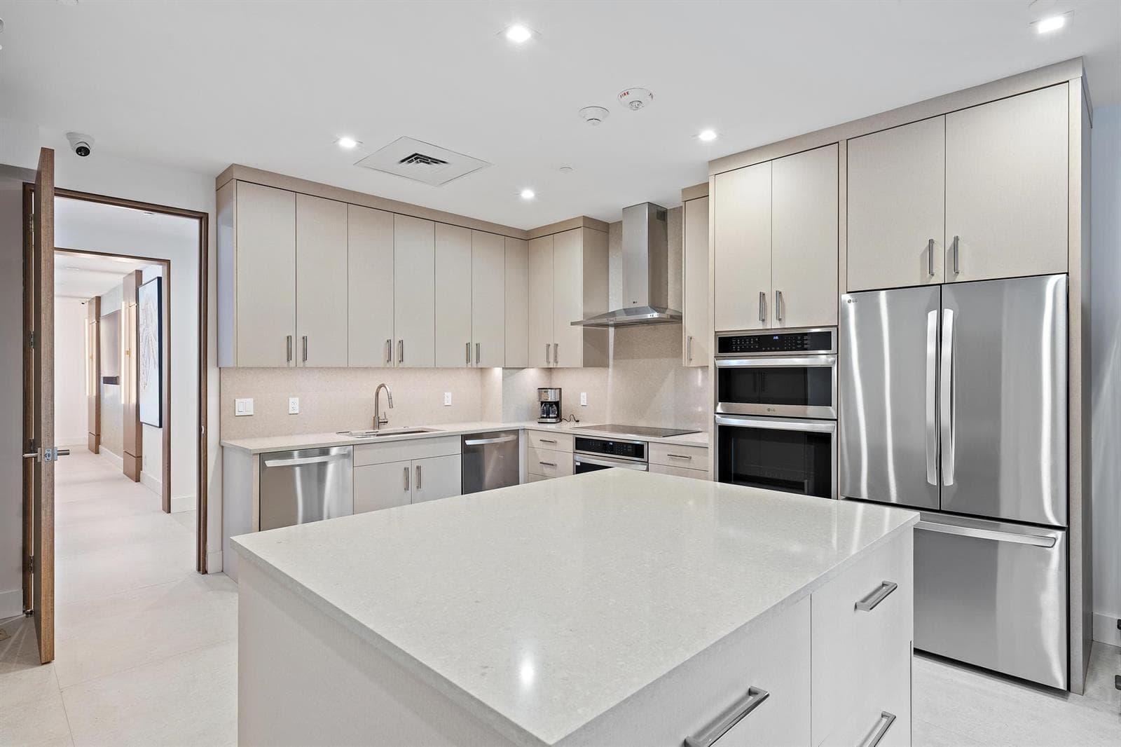 Eastpointe II~ Club Room Kitchen